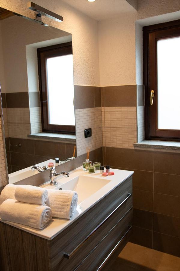 Green Mountain Lodge Oulx Екстериор снимка