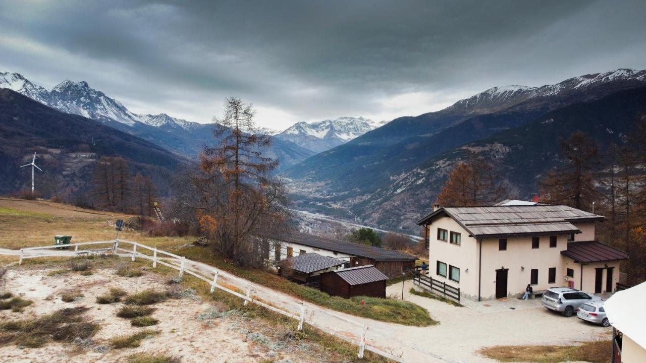 Green Mountain Lodge Oulx Екстериор снимка