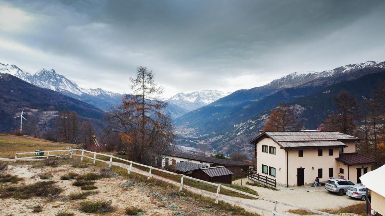 Green Mountain Lodge Oulx Екстериор снимка