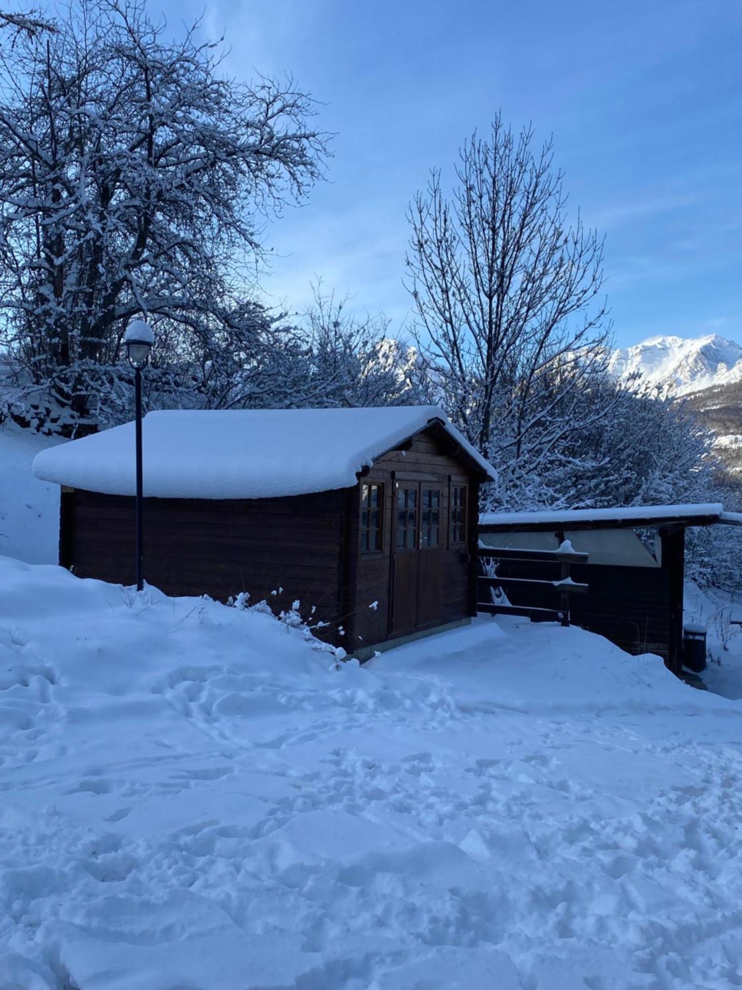 Green Mountain Lodge Oulx Екстериор снимка