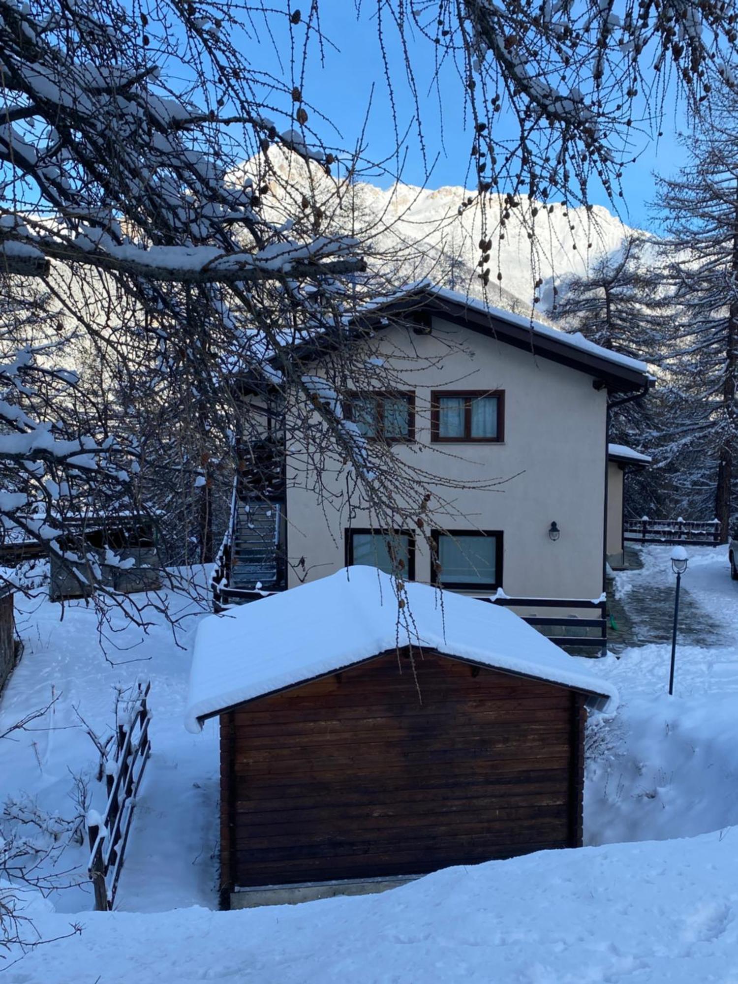 Green Mountain Lodge Oulx Екстериор снимка