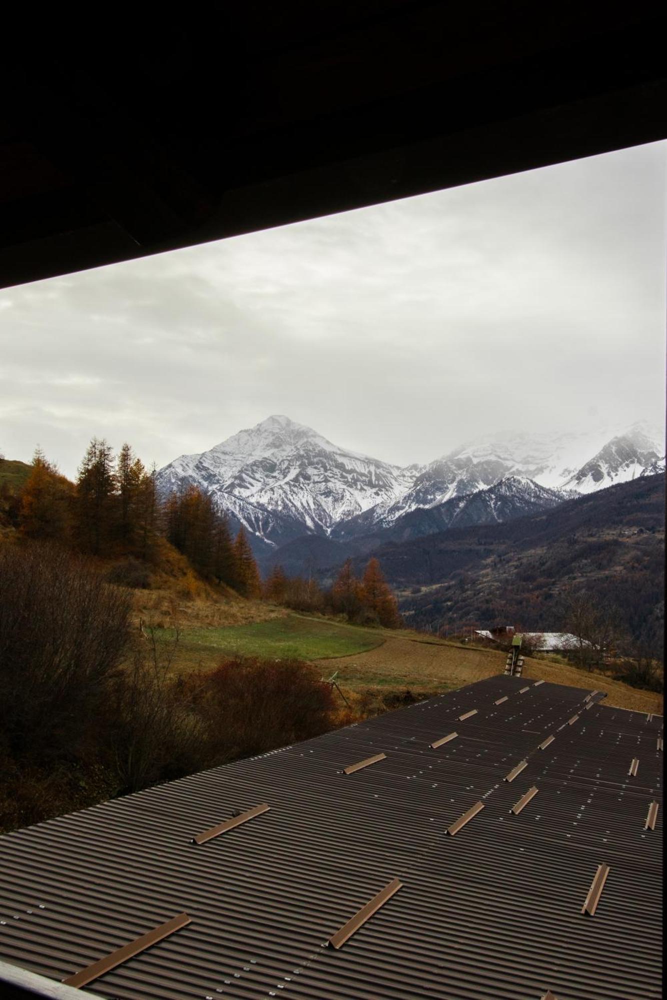Green Mountain Lodge Oulx Екстериор снимка